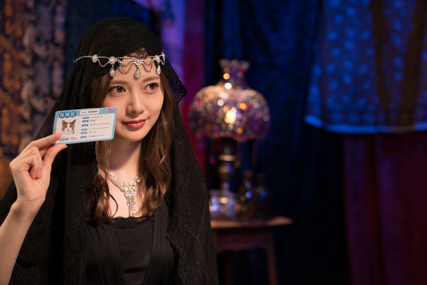 Web CM「占い篇」より。