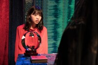 Web CM「占い篇」より。