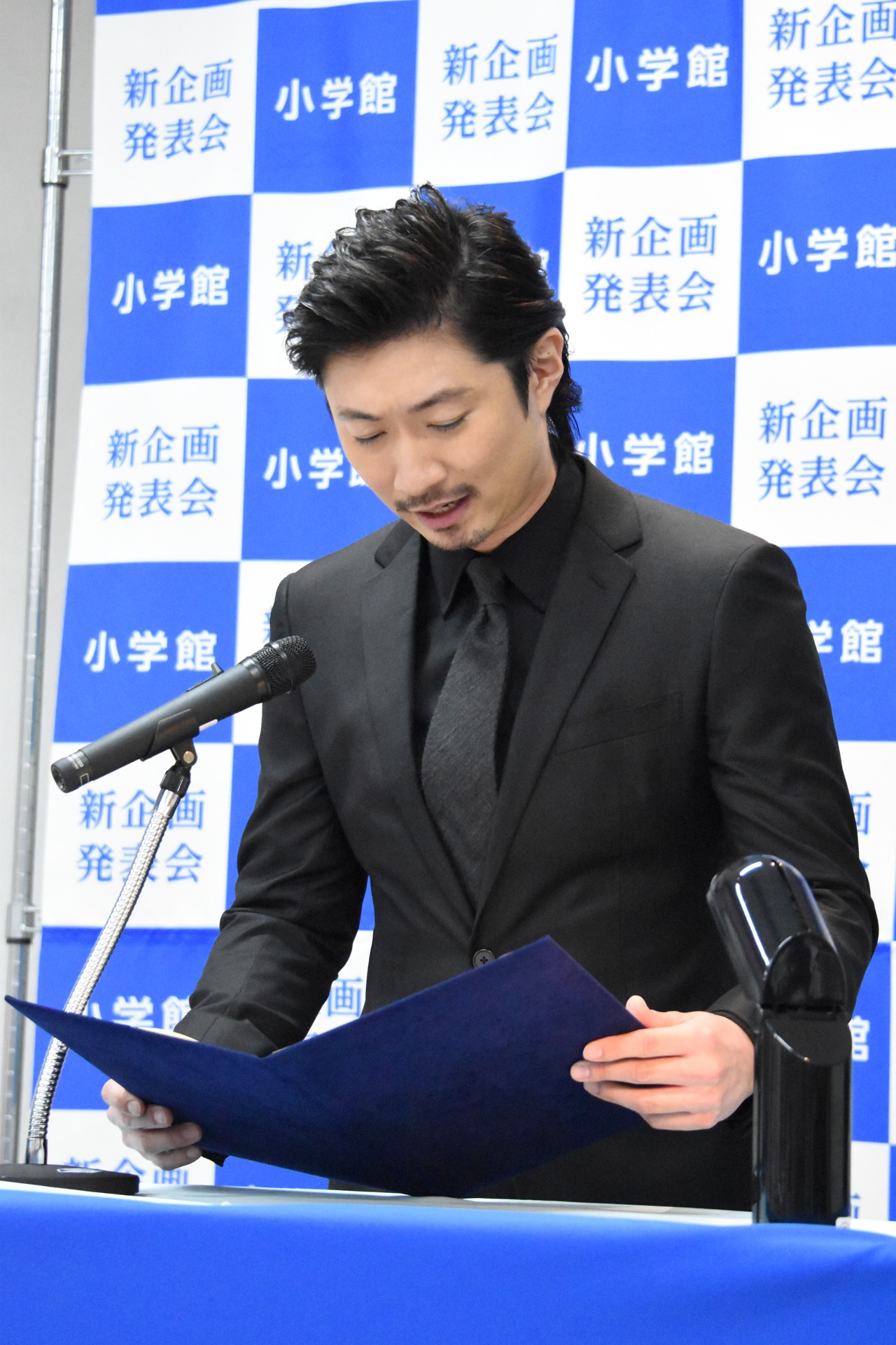 小学館の新企画発表会に登場したMAKIDAI。
