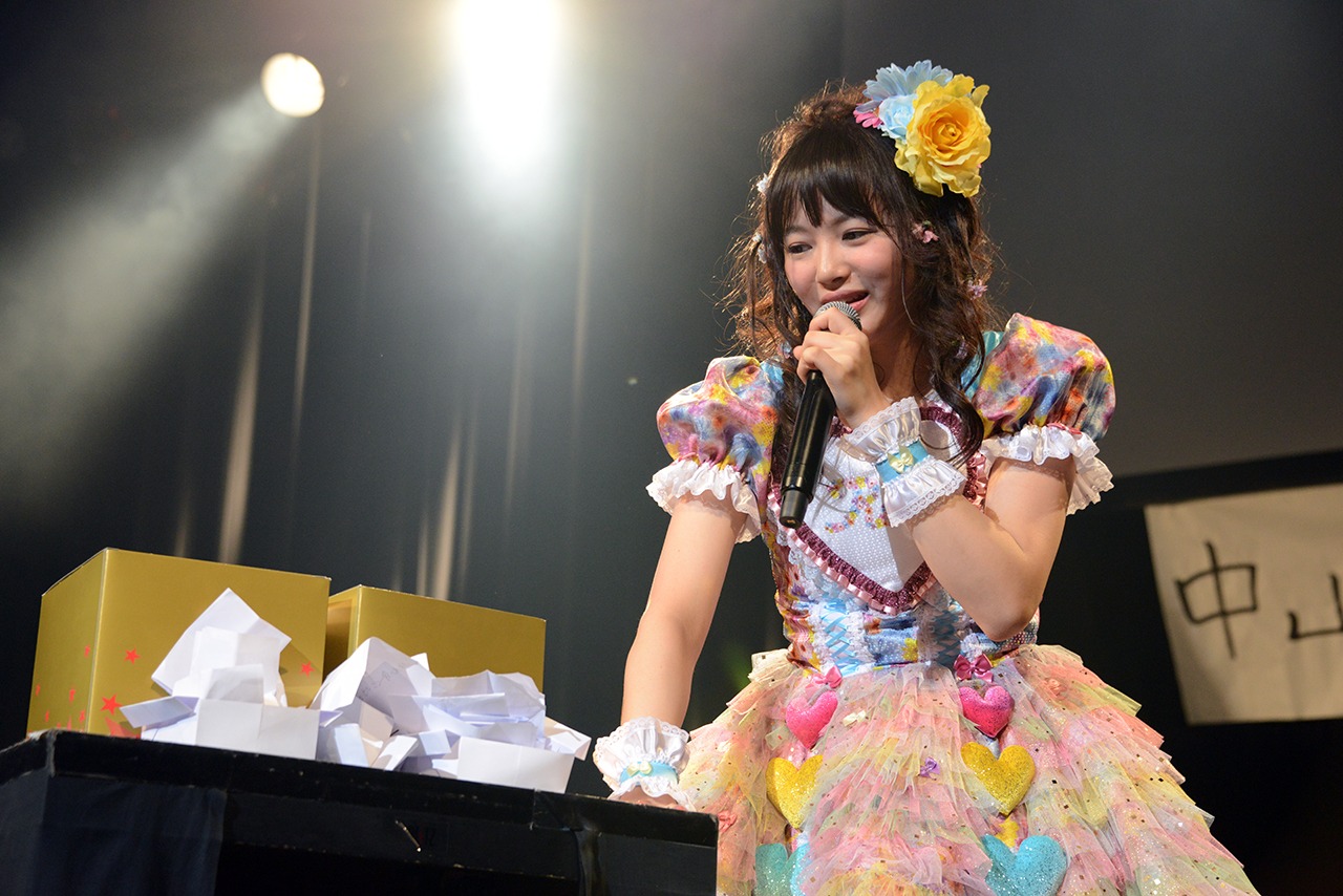 エビ中ファミリーからの大量の質問に答えた中山莉子。