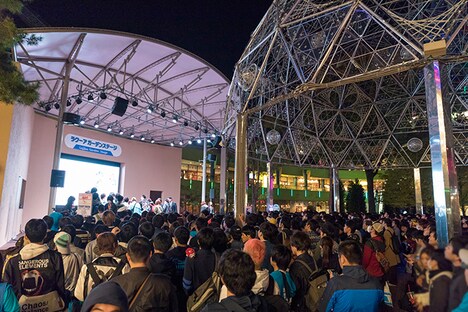 「ラブライブ！サンシャイン!! Aqours課外活動 未来の僕らは知ってるよ ～We got stamp～」東京会場の様子。（撮影：江藤はんな）
