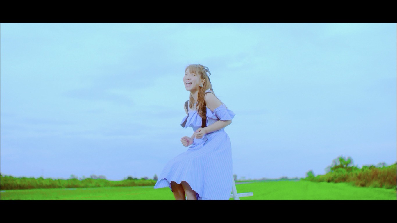 河西智美「STAR-T!」ミュージックビデオのワンシーン。