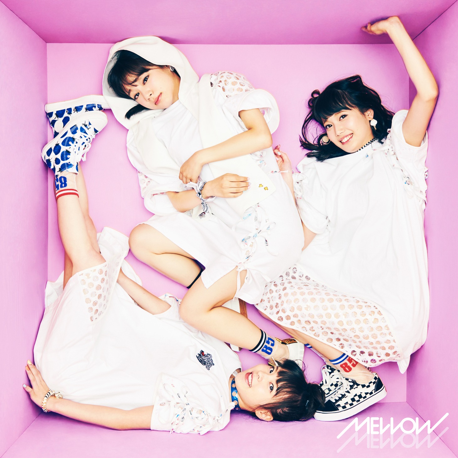MELLOW MELLOW「ガールズアワー」初回限定盤ジャケット