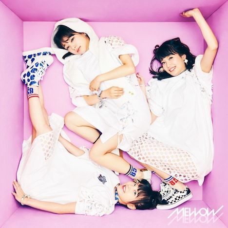 MELLOW MELLOW「ガールズアワー」初回限定盤ジャケット