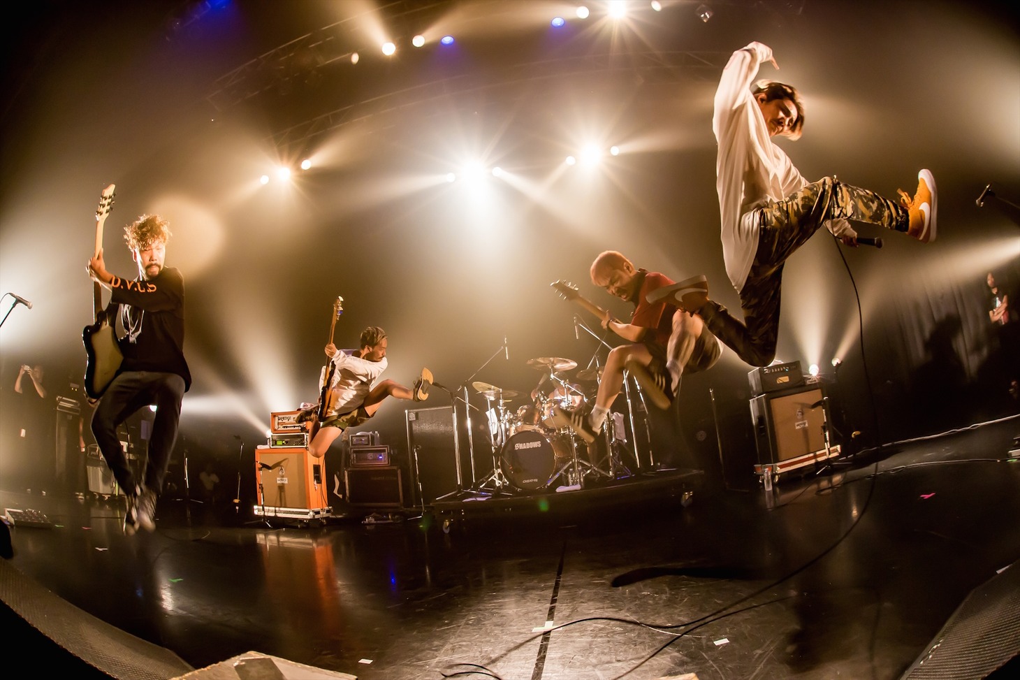 SHADOWS（Photo by Takashi "TAKA” Konuma）