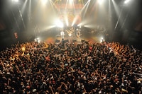 Hi-STANDARD「THE GIFT TOUR」東京・TSUTAYA O-EAST公演の様子。（Photo by Yuji Honda）
