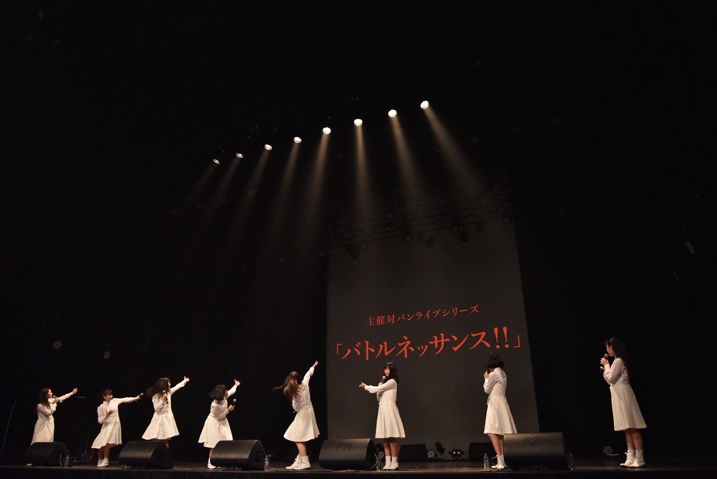対バン企画「バトルネッサンス!!」第1回の開催を発表するアイドルネッサンス。
