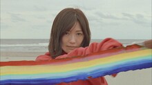 AKB48「11月のアンクレット」ミュージックビデオのワンシーン。