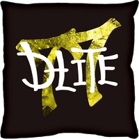 B賞のミニクッション。