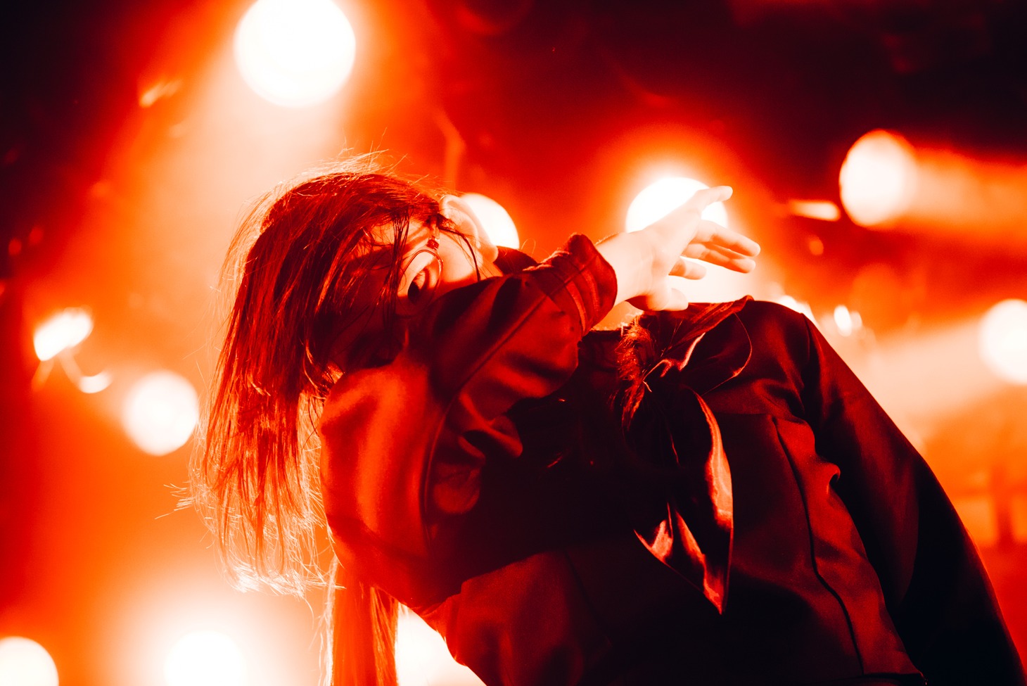 鏡るびい（撮影：タイコウクニヨシ）