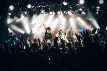 THE 夏の魔物「クアトロの魔物」公演の様子。（撮影：タイコウクニヨシ）