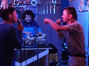 左から環ROY、U-zhaan、鎮座DOPENESS。