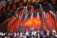 HALLOWEEN JUNKY ORCHESTRAパフォーマンス中の様子。