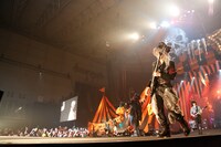 HALLOWEEN JUNKY ORCHESTRAパフォーマンス中の様子。