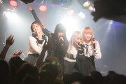 本日10月31日に行われた「みんなごとTOUR 2017~2018」東京・shibuya eggman公演の様子。
