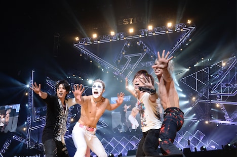 ゴールデンボンバー（撮影：岸田哲平）