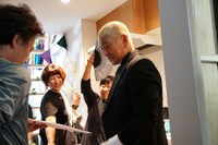 「タウンワーク」新テレビCM「彼氏が執事に」編の撮影時の様子。