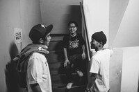 ステージ裏の様子。（Photo by cherry chill will）