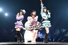 AKB48「渡辺麻友卒業コンサート～みんなの夢が叶いますように～」の様子。 (c)AKS