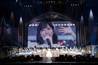 AKB48「渡辺麻友卒業コンサート～みんなの夢が叶いますように～」の様子。 (c)AKS
