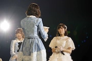 AKB48「渡辺麻友卒業コンサート~みんなの夢が叶いますように~」の様子。 (c)AKS