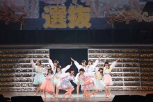AKB48「渡辺麻友卒業コンサート～みんなの夢が叶いますように～」の様子。