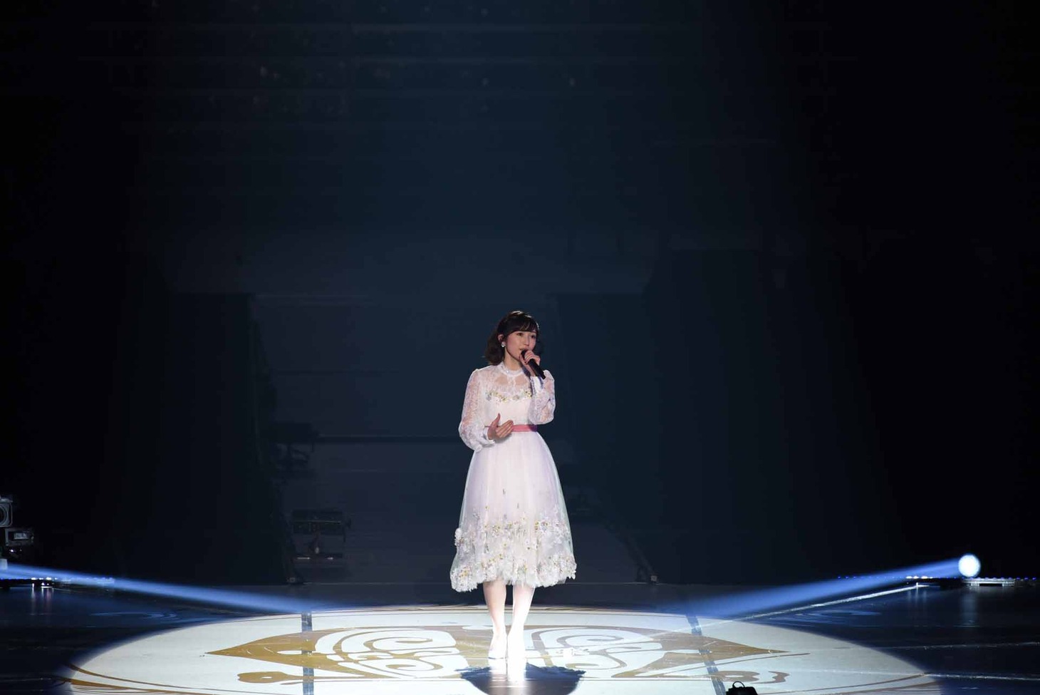 渡辺麻友