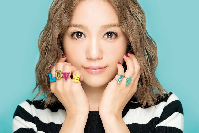 西野カナ、初のドームツアー収めたフォトブック - 音楽ナタリー