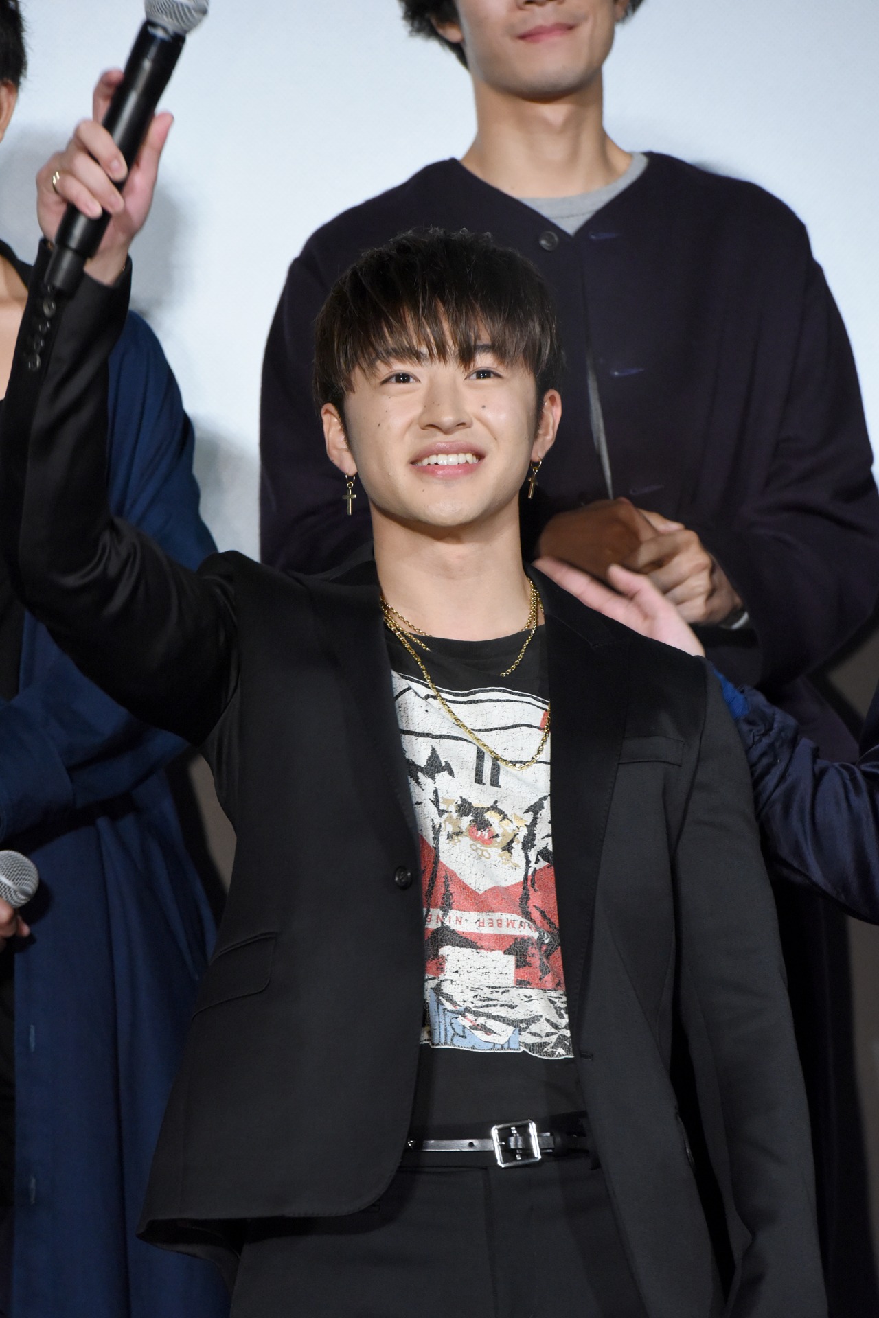 佐野玲於