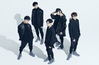 FlowBack。右がTATSUKI。