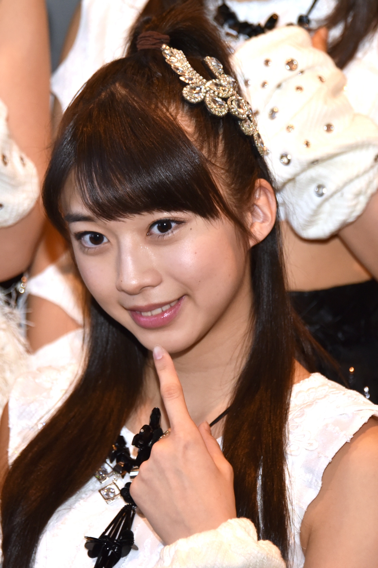 大の北海道日本ハムファイターズファンとして知られる牧野真莉愛には、ドラフト1位で入団した清宮幸太郎に関する質問がスポーツ紙記者から集中した。
