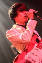 斎藤宏介（UNISON SQUARE GARDEN）（撮影：渡邉一生）