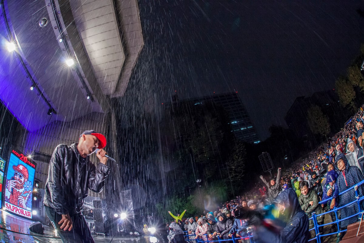 Tha Blue Herbは雨にも負けず 台風直撃の日比谷野音で3時間ワンマン完遂 ライブレポート 写真36枚 音楽ナタリー