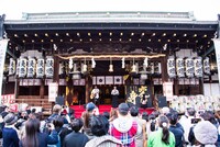 大阪・大阪天満宮でのイベントの様子。（写真提供：ポニーキャニオン）