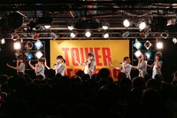 ラストアイドルによるパフォーマンスの様子。（Photo by Yoshifumi Shimizu）