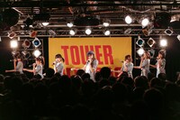 ラストアイドルによるパフォーマンスの様子。（Photo by Yoshifumi Shimizu）