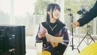 Wake Up, Girls！「7 senses」ミュージックビデオのワンシーン。