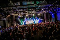 二丁目の魁カミングアウト「絶対埋まらないワンマンライブ in BLAZE」の様子。（撮影：タマイシンゴ）