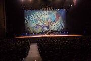 「ざざぶり大作戦」を演奏するまらしぃ。（撮影：石阪大輔）