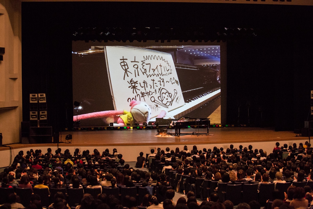 まらしぃ「marasy piano live tour 2017」東京・昭和女子大学人見記念講堂公演の様子。 （撮影：石阪大輔）