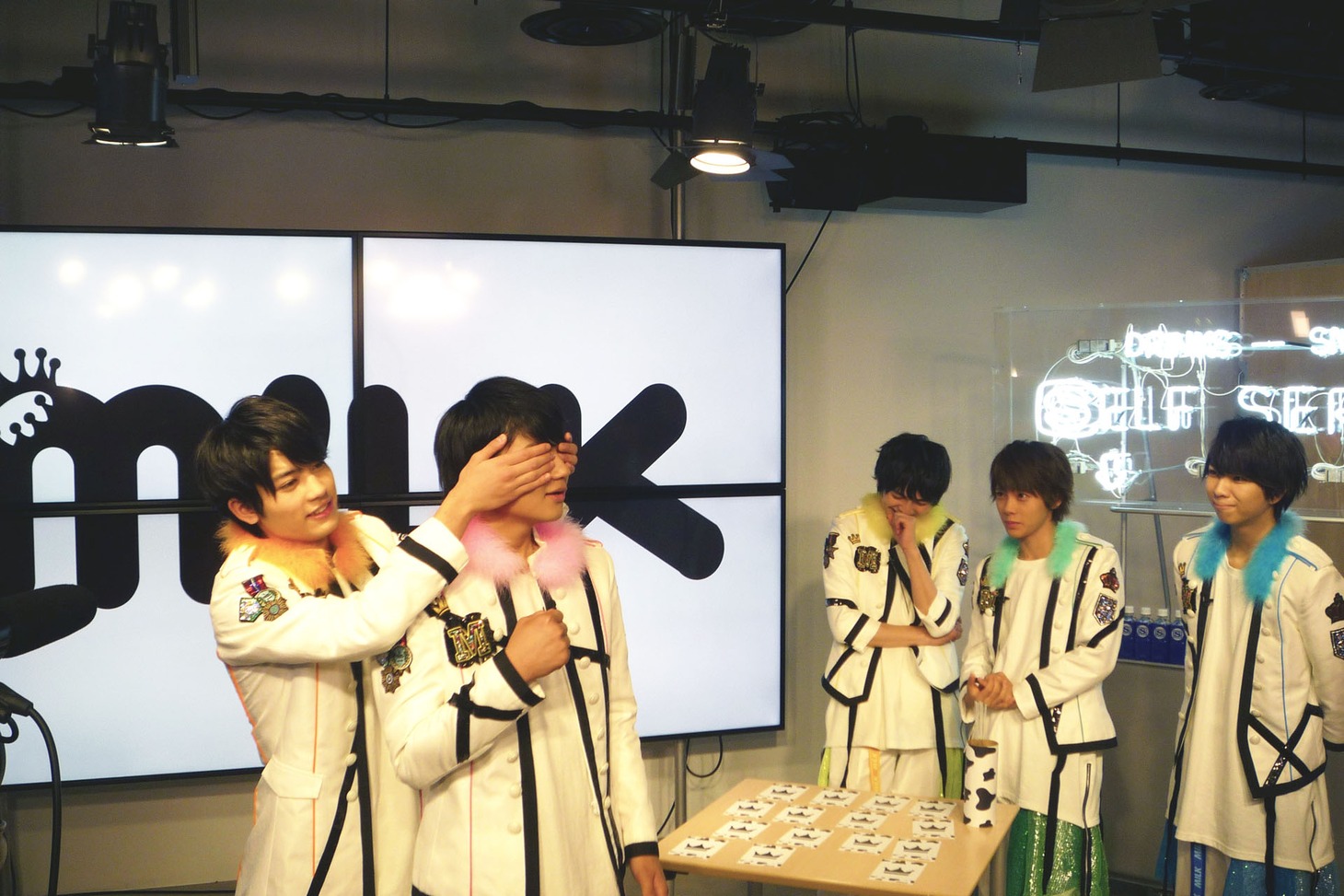 「M!LK スペシャル～はじめまして、僕たちM!LKです！～」のワンシーン。