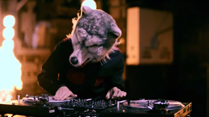 MAN WITH A MISSION「My Hero」ミュージックビデオのワンシーン。