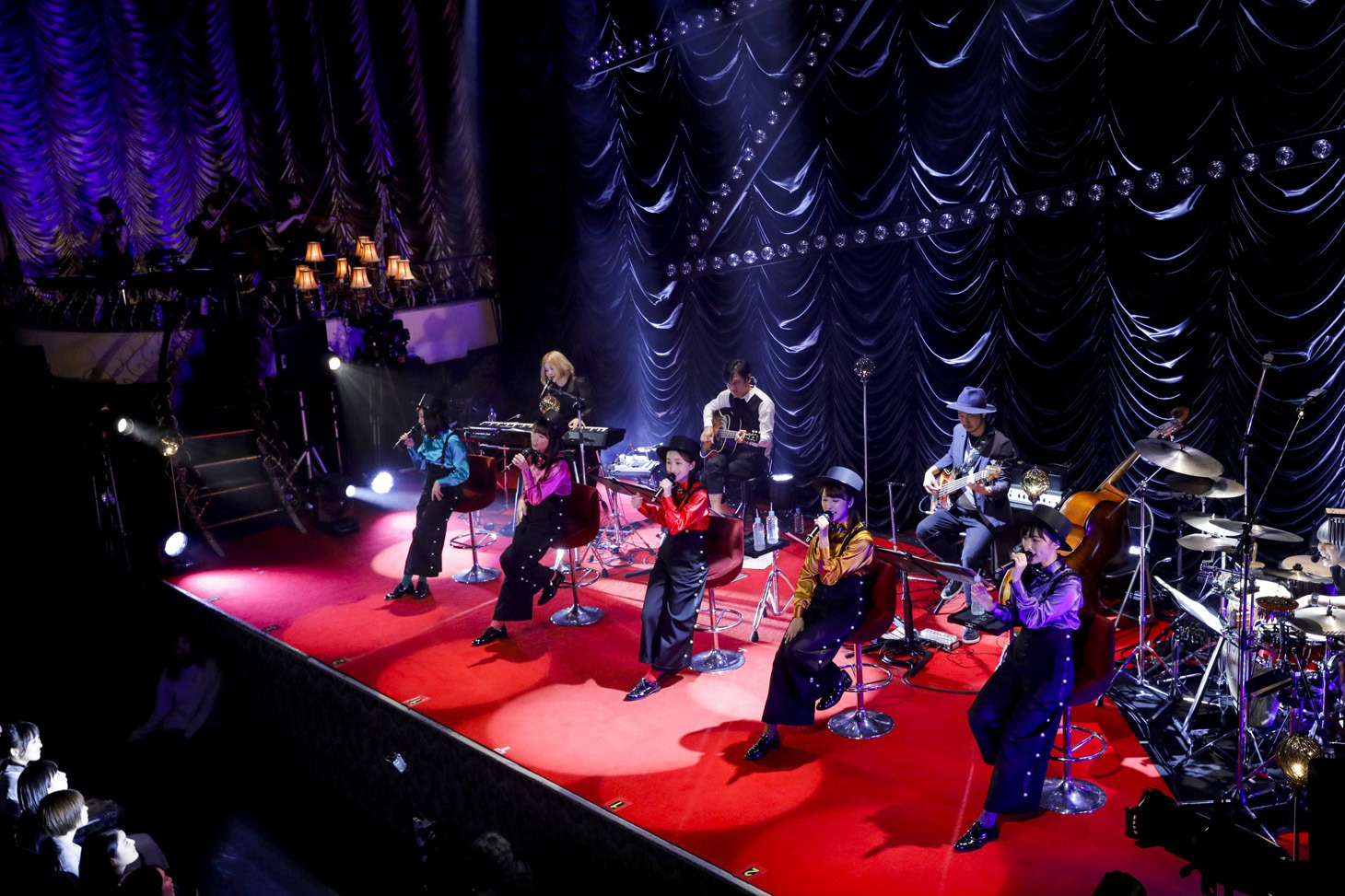 ももいろクローバーZ「MTV Unplugged: Momoiro Clover Z」の様子。（Photo by HAJIME KAMIIISAKA）