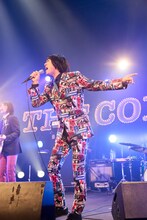 加藤ひさし（Vo）（撮影：柴田恵理）