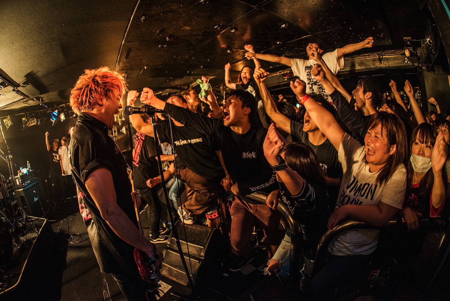 「HOTSQUALL "ALRIGHT!!! TOUR 2017-2018"」初日公演の様子。（Phot by manaty）