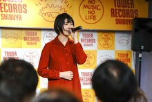 吉木悠佳「YOSHIKI NOW」発売記念イベントの様子。（写真提供：エイトワン）