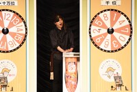 矢が放たれた直後の岸田メル。