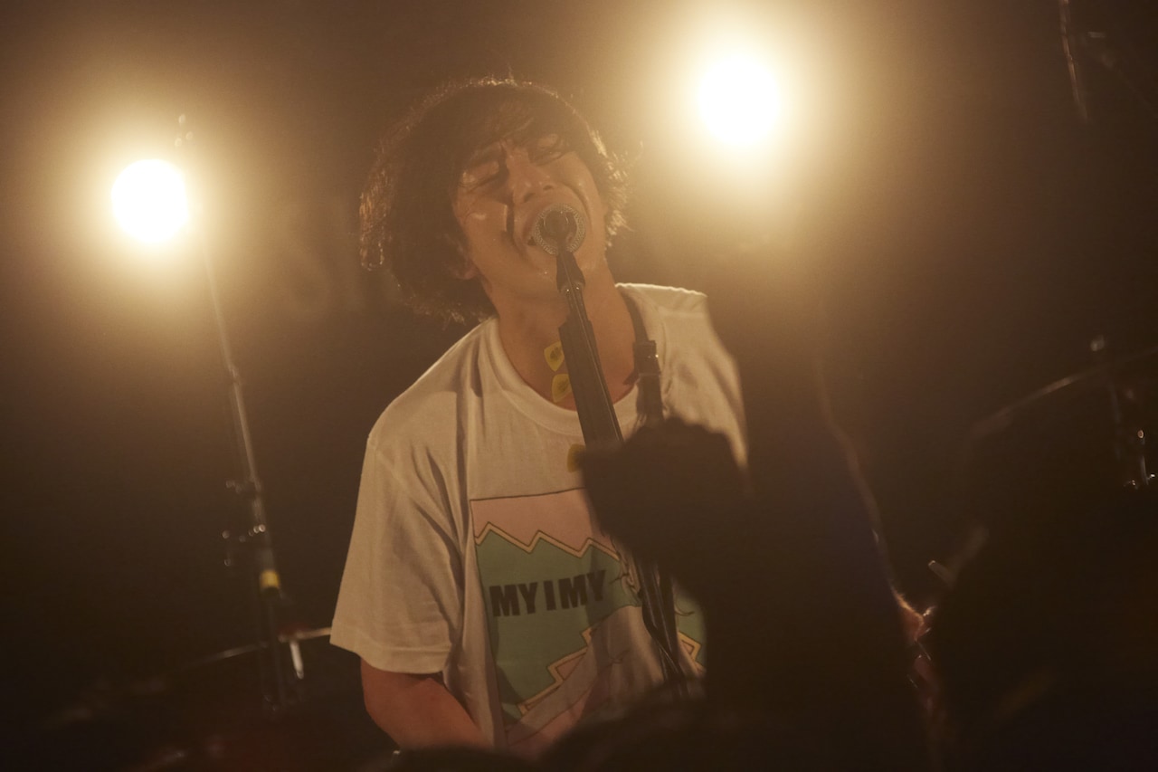 小池貞利（Vo, G）（撮影：村井香）