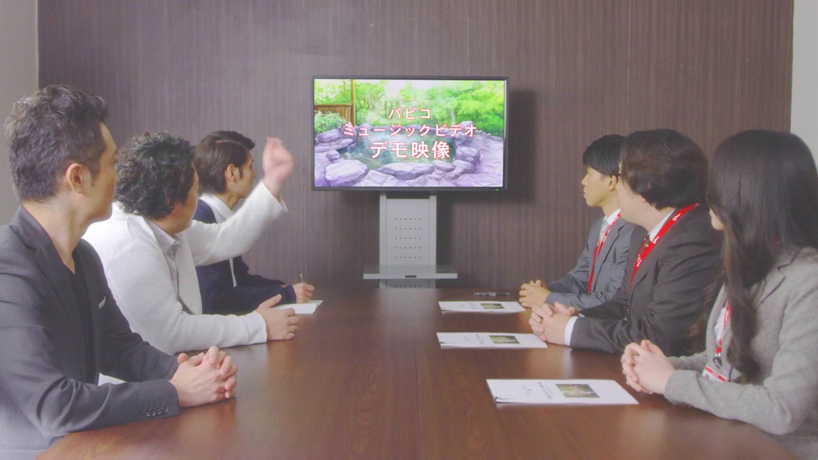 「お風呂上がりにパピコ」のワンシーン。