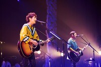 ゆず「YUZU HALL TOUR 2017 謳おう」神奈川・パシフィコ横浜 国立大ホール公演の様子。（写真提供：トイズファクトリー）